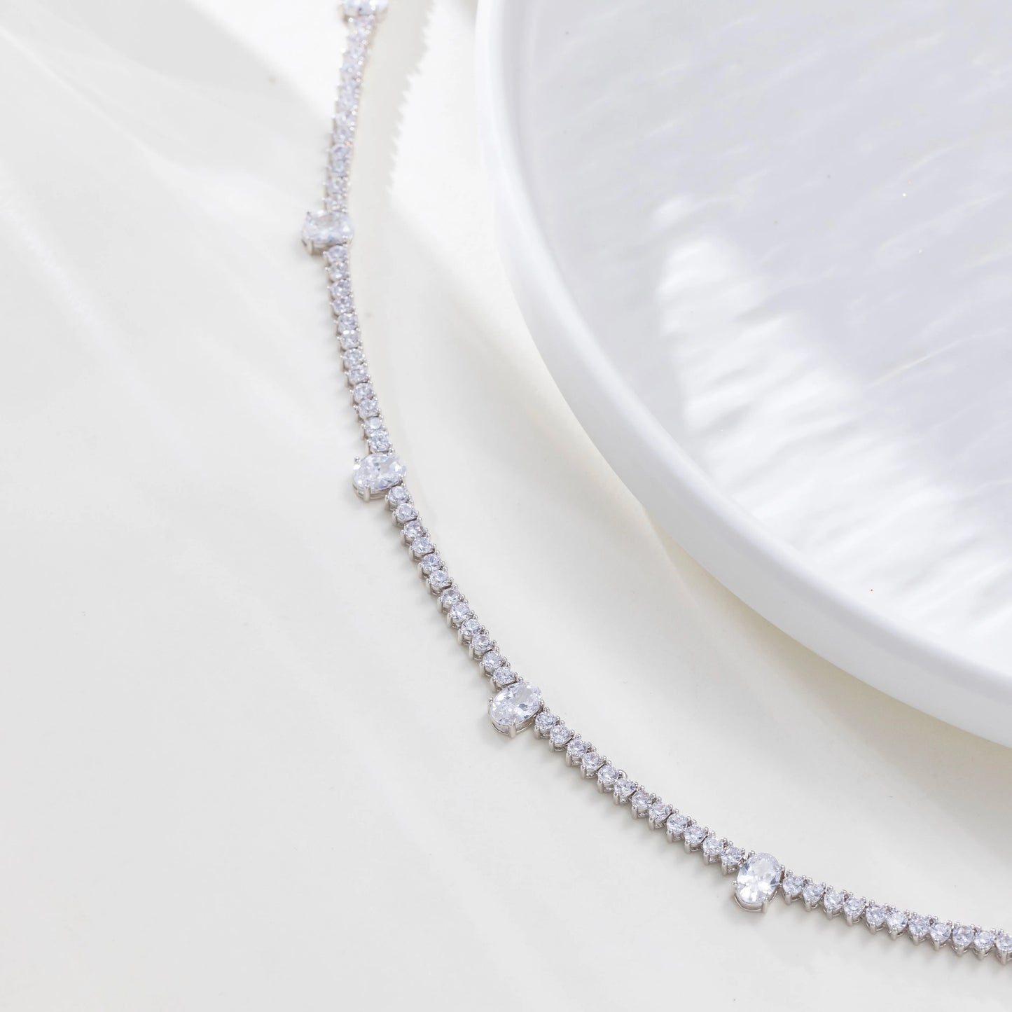 Fashionable Necklace for Woman 18k White Gold Necklace
