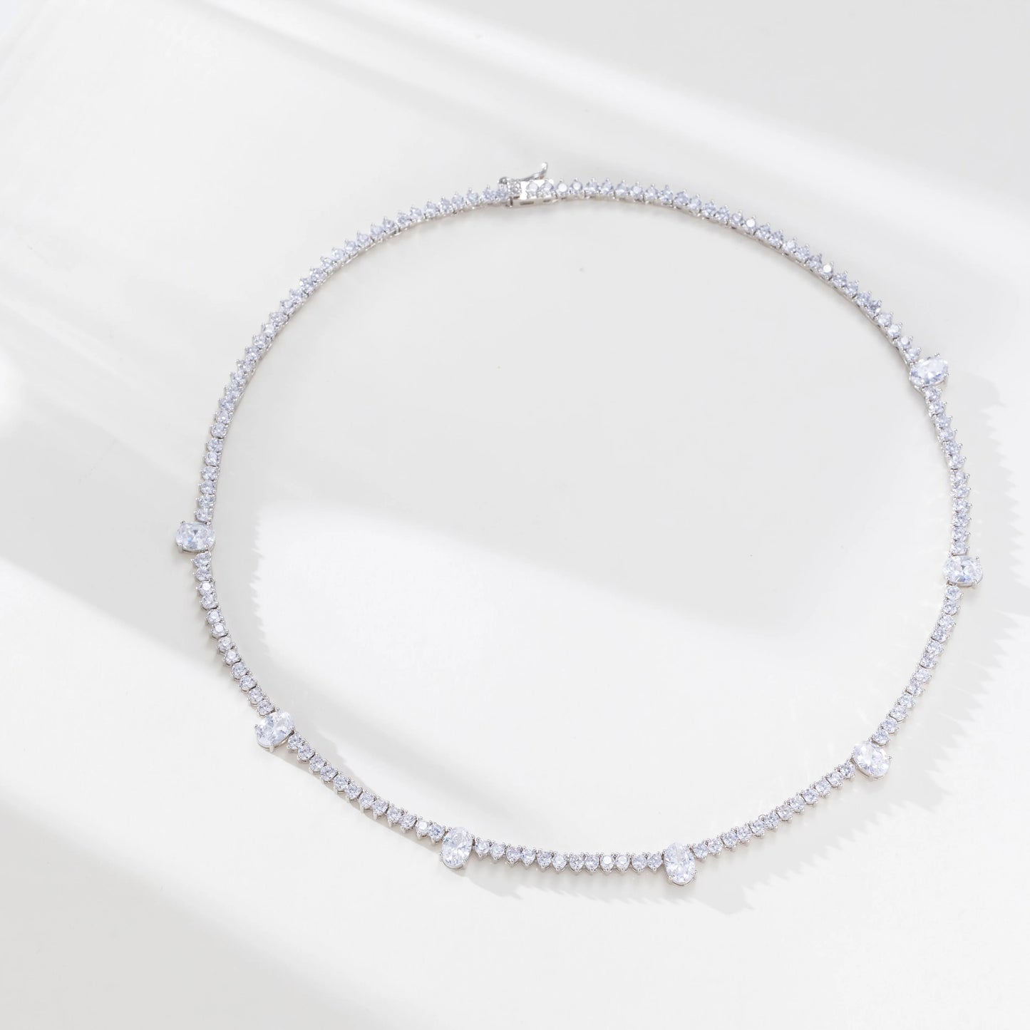 Fashionable Necklace for Woman 18k White Gold Necklace