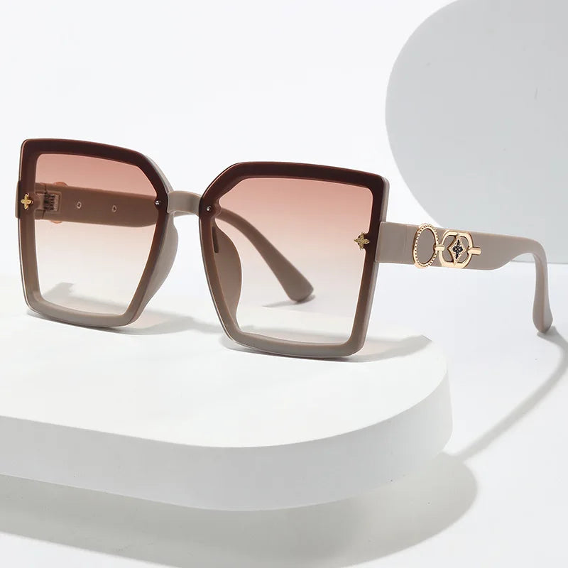 Polarized Sunglasses for Women 100% UV Protection Scratch-Resistant Lenses Trendy Square Frame Lightweight & Comfortable