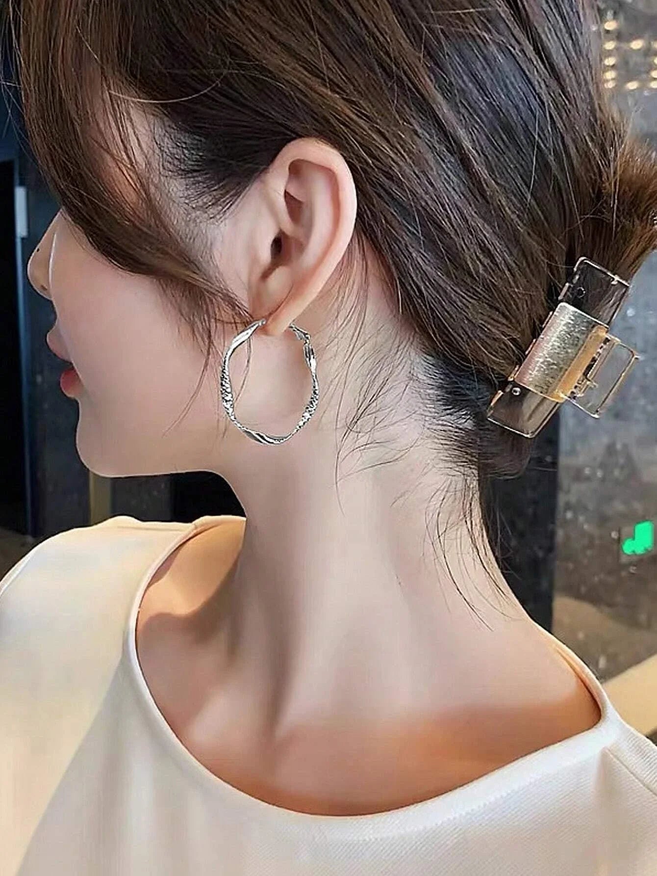 Exquisite silky texture design earrings elegant shape jewelry